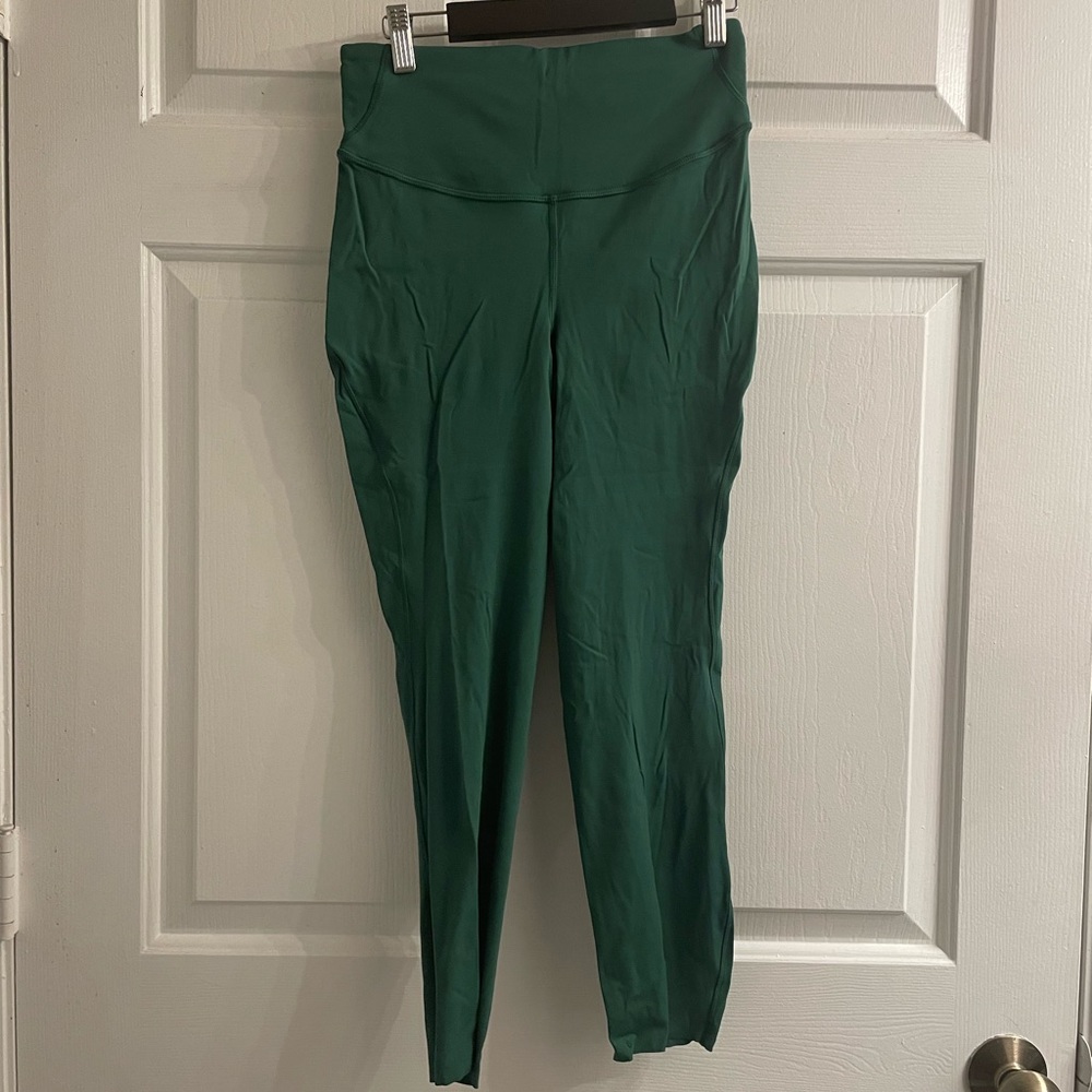Lululemon Cropped Base Pase Legging Size 6
